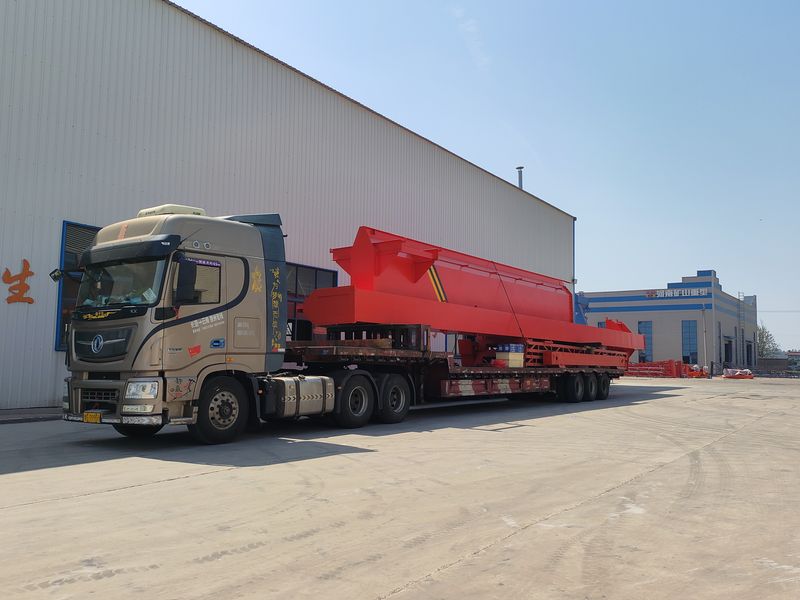 電動(dòng)葫蘆門式起重機(jī) MHxh16t—32m 制作完成，發(fā)往新疆交付客戶使用。
